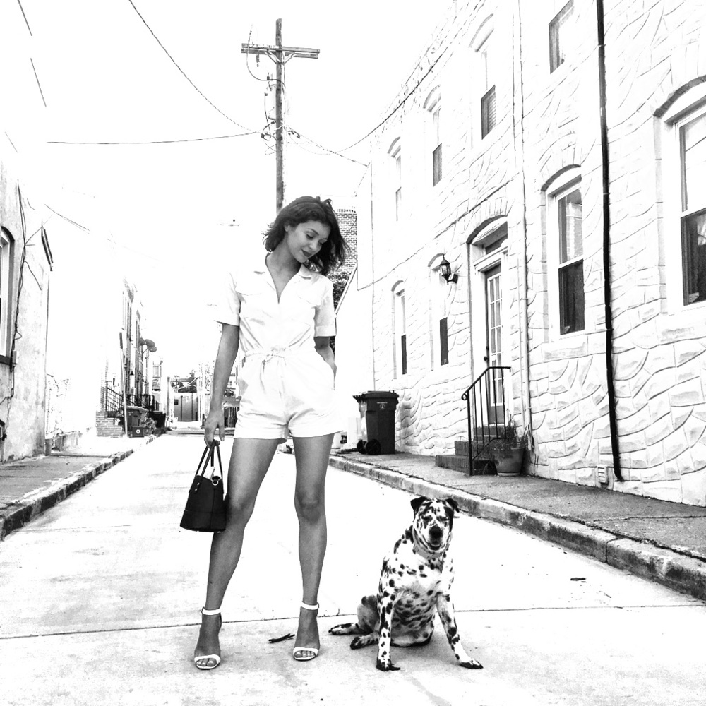 Hi ladies! I sell size 0-2 clothing or XS/S 🦋